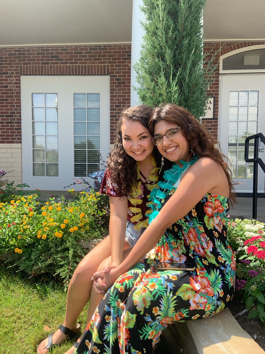 AriaHaberr_'s tweet image. Day 1 of spirit week ✔️🌺 #goadpi