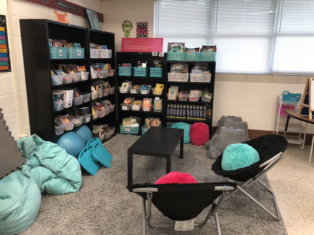 MsVsAdventures's tweet photo. Besides the dreaded labeling I have to finish, my library is complete! ๐ค๐ #WeAreAldineELA https://t.co/SfDoi8Auj7