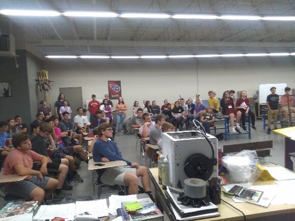 LCHS_SkillsUSA's tweet photo. LCHS SkillsUSA Advisors team up to teach students in the CTE programs about SkillsUSA and how it can benefit each student, whether it be through club activities, competitions, or future endeavors. @LCHSone @ShannwatWatson #lcsspraise @pamelabonee @silver_satchel @EngineerTchr https://t.co/Iv4AeGaew8