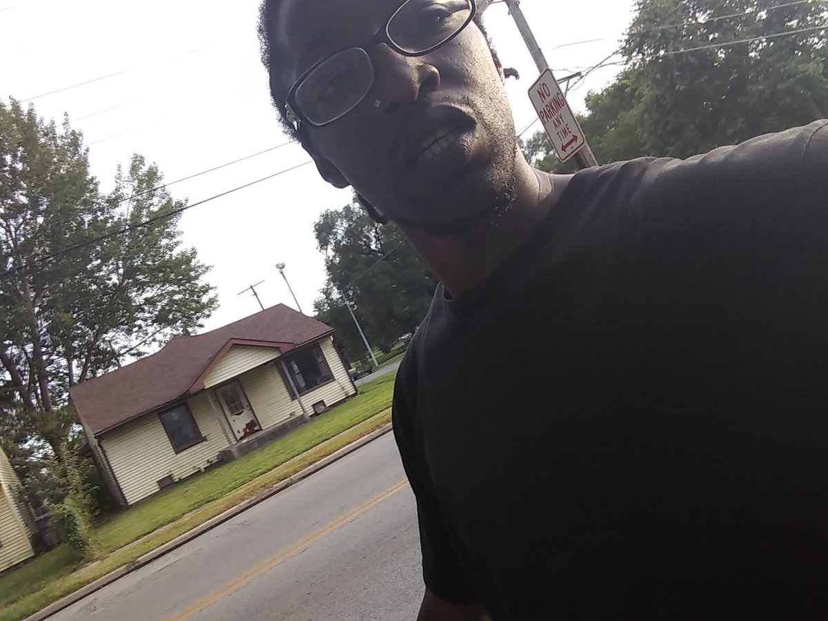 sodapsoze's tweet photo. I'm always out here little bitch @OffsetYRN https://t.co/WxPfY08Lgl