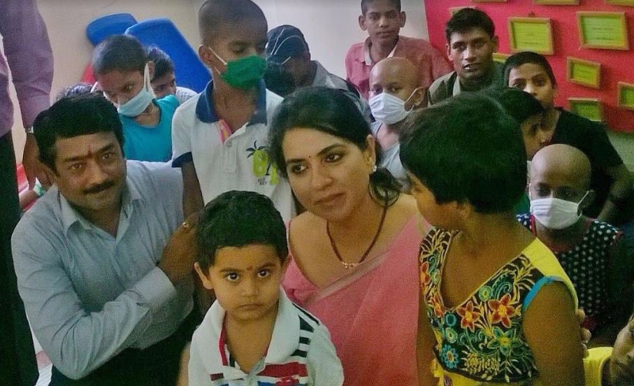 ShainaNC's tweet photo. Visited brave,optimistic,survivors at @CPAAIndia #cancer patients aid association at king george memorial. A dedicated #NGO started by Rekha n YK Sapru n #Silloo Jasdanwalla. #Mumbai salutes such dedicated organisations. @narendramodi @AmitShah @Dev_Fadnavis @RSSorg @RNTata2000 https://t.co/YtOtwKi79T