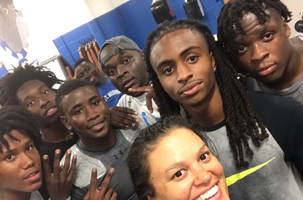 CarstarphenMJ's tweet photo. Who let the dogs out (in the renovated weight room)?!? Pumping iron w/ @APSWashington 🏈 coaches &amp; team! 💙🏋🏾‍♀️ w/ my squad (&amp; team captains) @EddieHillAPS,  @WestMahlon, @VachonRaye15, @Jayy21Island, @JacoreyLong &amp; @royalston2001! #dogtired  #onefamily @Principal_BTW https://t.co/kEooAZnxbH