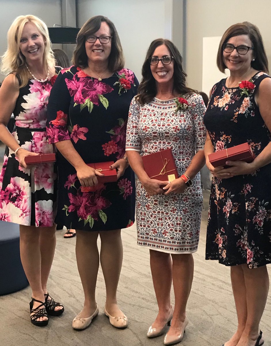 Congratulations to this amazing team for being recognized at tonight’s ⁦<a href="/mentorschools/">Mentor Schools</a>⁩ Board Mtg for “Excellence in Team Collaboration”. #onceacard