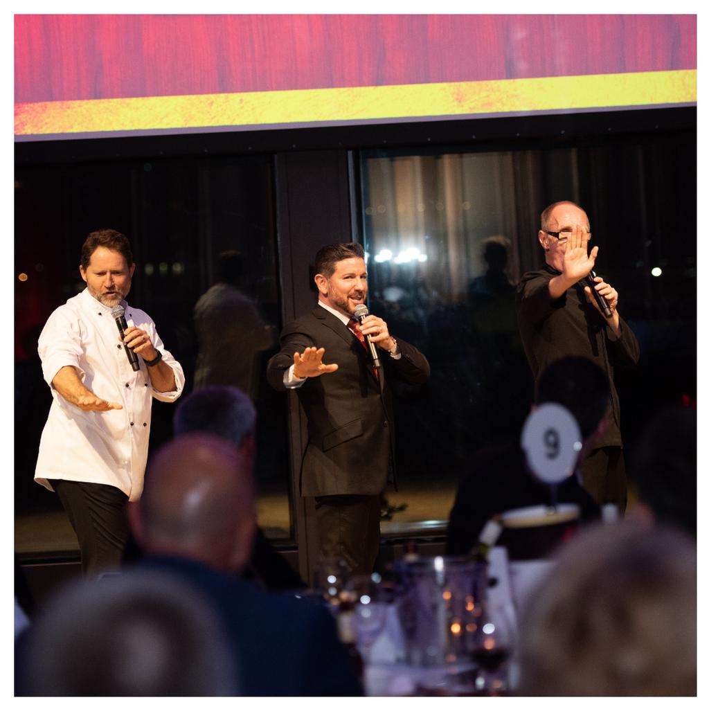 CISEvents's tweet image. The crowd falls silent as @thethreewaiters burst into beautiful song.

#ciseventmanagement