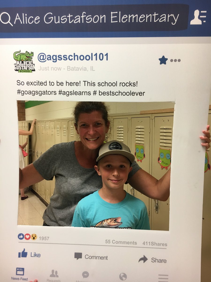 Tim_McDermott1's tweet photo. What a great night! So many smiling faces. It looks like students are ready to start school tomorrow! #101alag @goagsgators #backtoschool https://t.co/WpPe9Qdcut