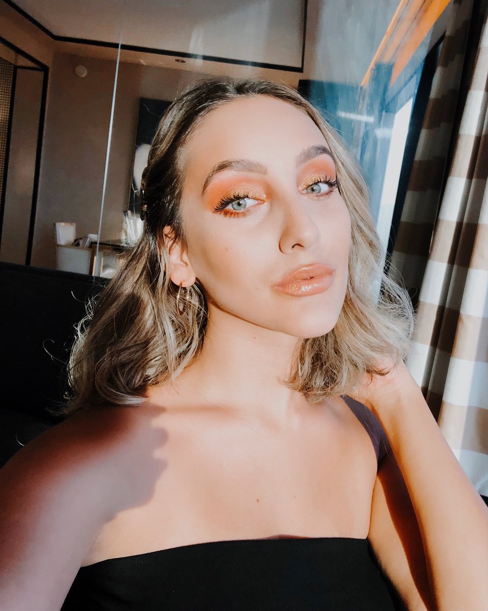 mikaylashocks's tweet photo. had to remind my husband this past weekend in vegas that even after two kids, his wife still got it 👀 https://t.co/YMgBlVAPKm