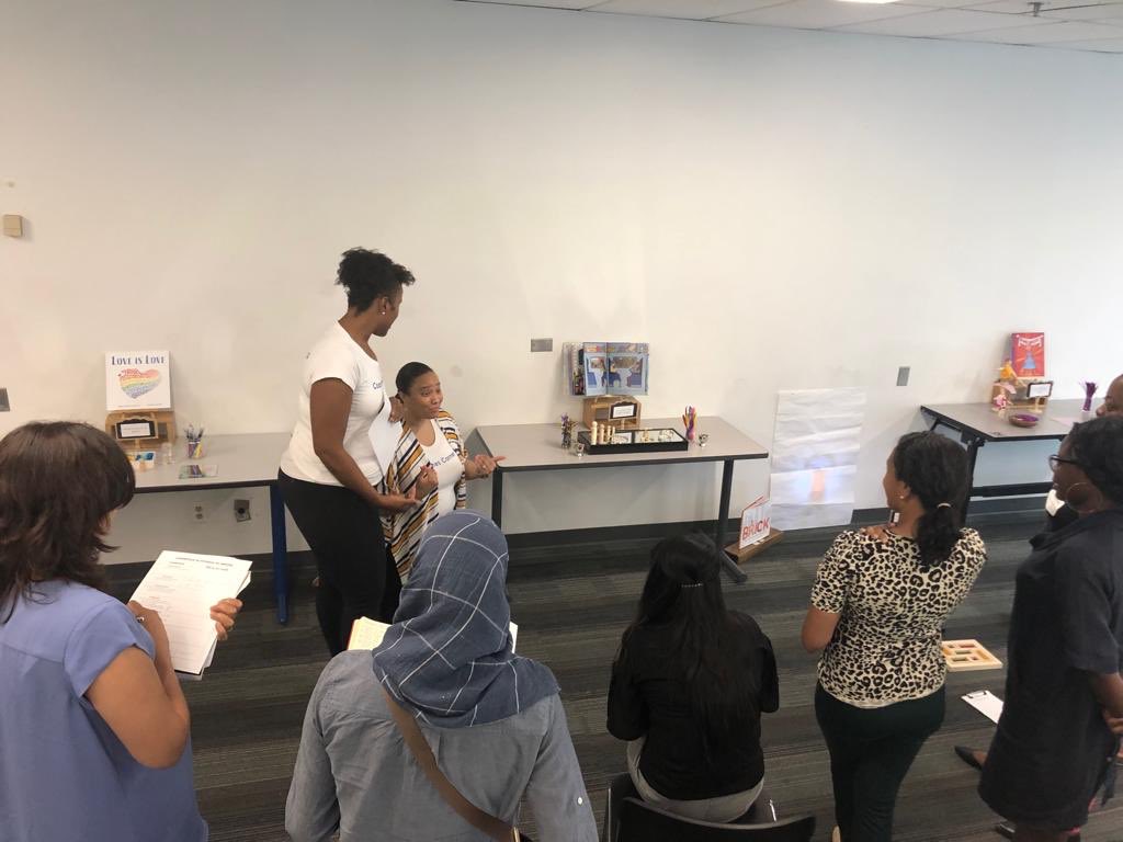CoachesCornerEY's tweet photo. Another playful afternoon of learning as we unpack invitations for leerning. More amazing playshops tomorrow. #writetoplay #remainingculturallycalm Join us and register at: https://t.co/2tssJpHylC @albrown_tdsb @a_thompsonclass @booklamations https://t.co/cOGmSw8j9I