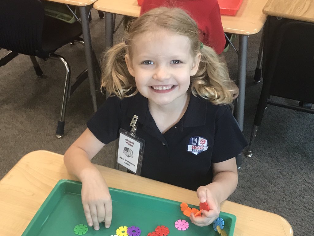 cimeronejana's tweet photo. Abigail had a great first day of kindergarten. #teamhcgc https://t.co/13CWmmzCxu