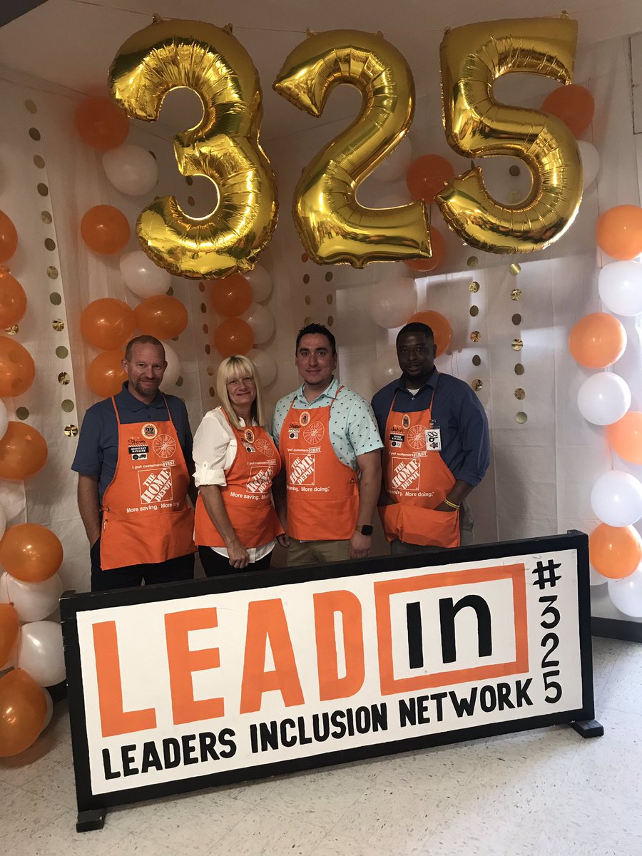 John_Garner0638's tweet photo. Having an amazing time with Fernando and my peer's at the lead in the event! Go Team Tehachapi! Thanks for all you do. https://t.co/n9CYEmLGKI