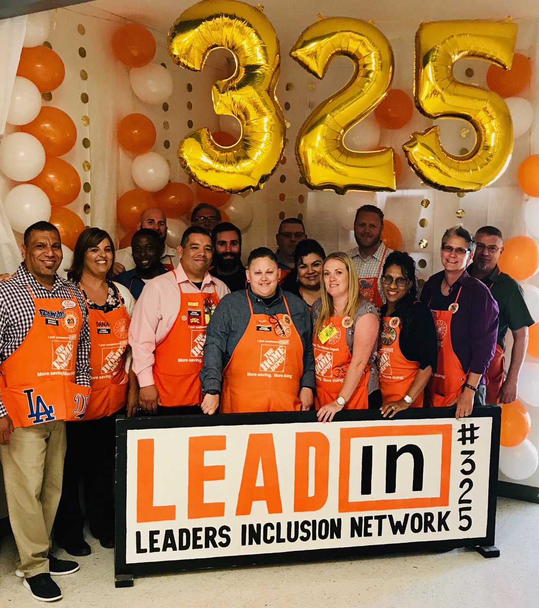 John_Garner0638's tweet photo. Having an amazing time with Fernando and my peer's at the lead in the event! Go Team Tehachapi! Thanks for all you do. https://t.co/n9CYEmLGKI