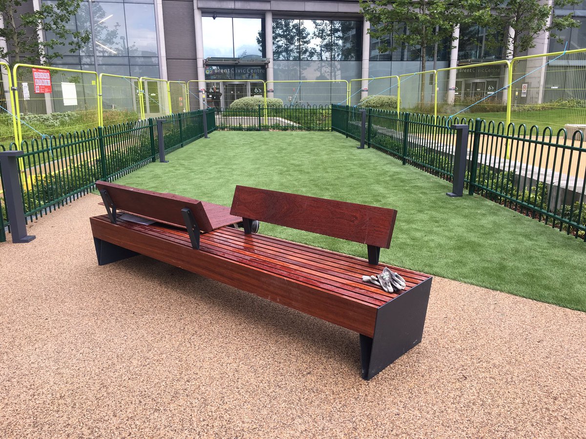 boodadley's tweet photo. #wembley has seen some #greatdanes as goalkeepers in its history but this latest part of #wembleypark is just for the four legged kind #elvingardensdogrun #EGdr #tipi #dogslife #petsounds 🐕 👍 https://t.co/qoRlZGiIn7
