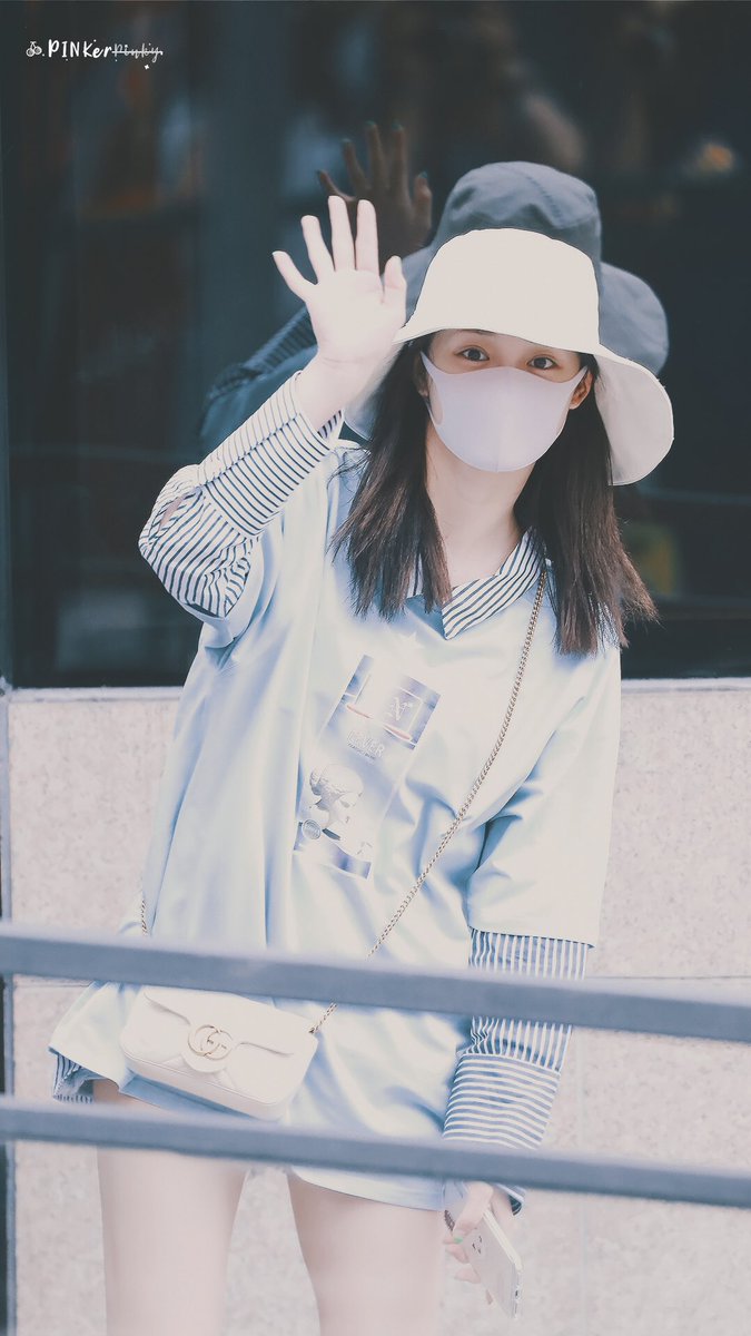 19981216cc's tweet photo. 190813 HUNAN TV 4p
#周洁琼 #kyulkyung #주결경 https://t.co/kmW78kp3nD