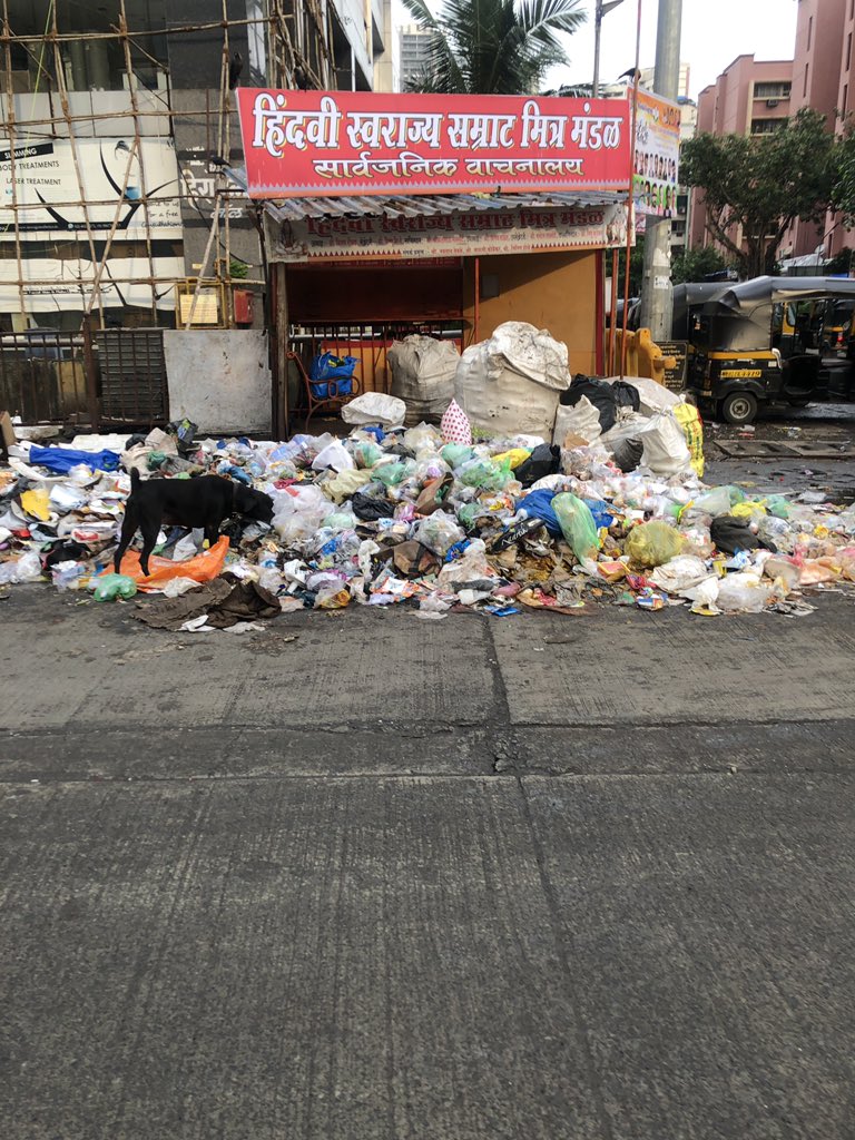 mihir458's tweet image. The #plight of our streets and this is at 7am this is what people breathe when they step out for morning walks is this how #mumbai should be @bmcmumbai who is responsible for this. This is at #oshiwara Andheri West next to #heerapannamall @narendramodi sir take notice please.