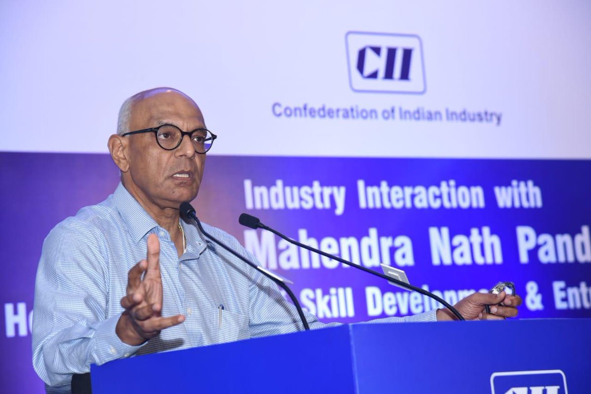 CIIEvents's tweet photo. Skilling should be school based &amp;holistic; it should start early&amp;include basic foundational life skills. 80-90% of employment need is in informal&amp;unorganised sectors&amp;current skilling system should include these~Dr KP Krishnan, Secy,@MSDESkillIndia, GoI at CII Industry Interaction https://t.co/vglXF5zcbO