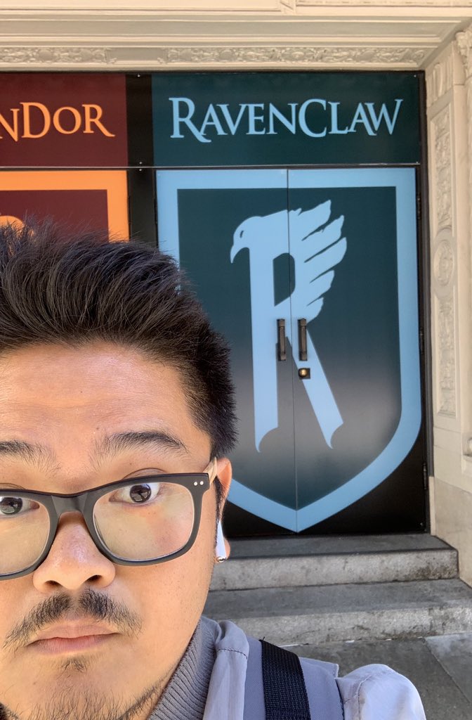 Leif_Estrada's tweet photo. @HPPlaySF #BacktoHogwarts this was from the first week when you decked out the #CurranSF been checking in when the snitch will land! #Ravenclaw ππ¦
https://t.co/uwO4uRaoU0