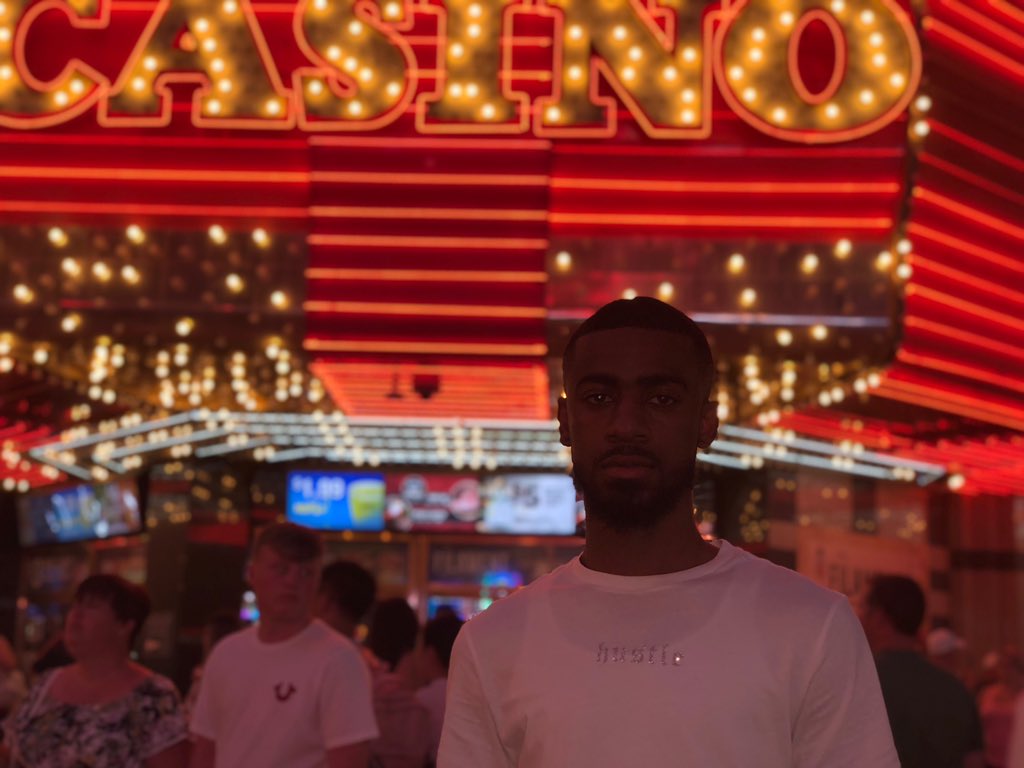 JoeyD__'s tweet photo. I really got a hustlers spirit https://t.co/CpcuxWU9qb