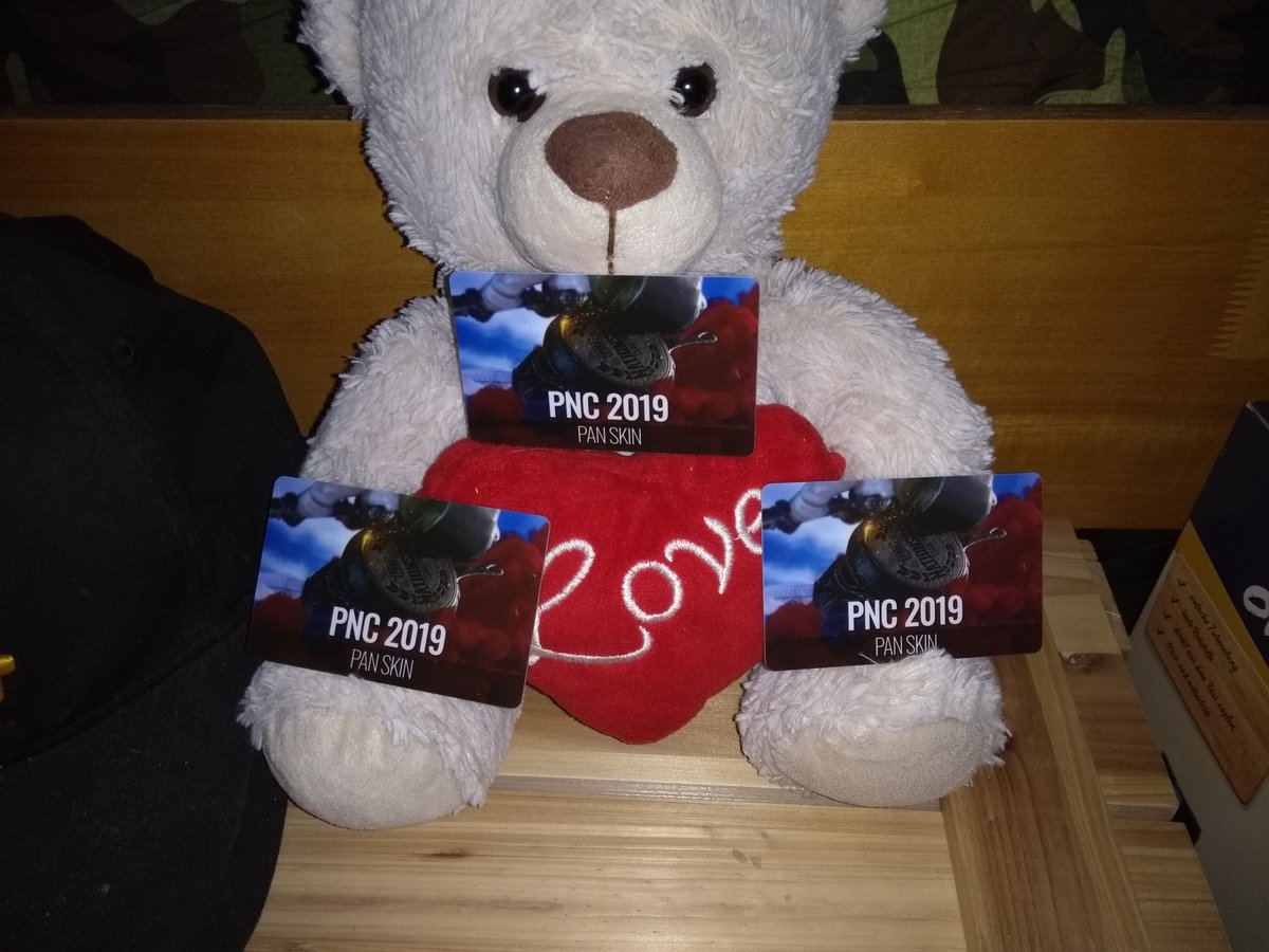 Retweet &amp; follow me for #PUBGNationsCup Pan Skin. Den gab es nur bis gestern zu kaufen! Teddys 3 Codes könnt ihr aber noch bis Sonntag 17 uhr aktivieren. Winner morgen Abend im Stream -> Codes per DM danach.