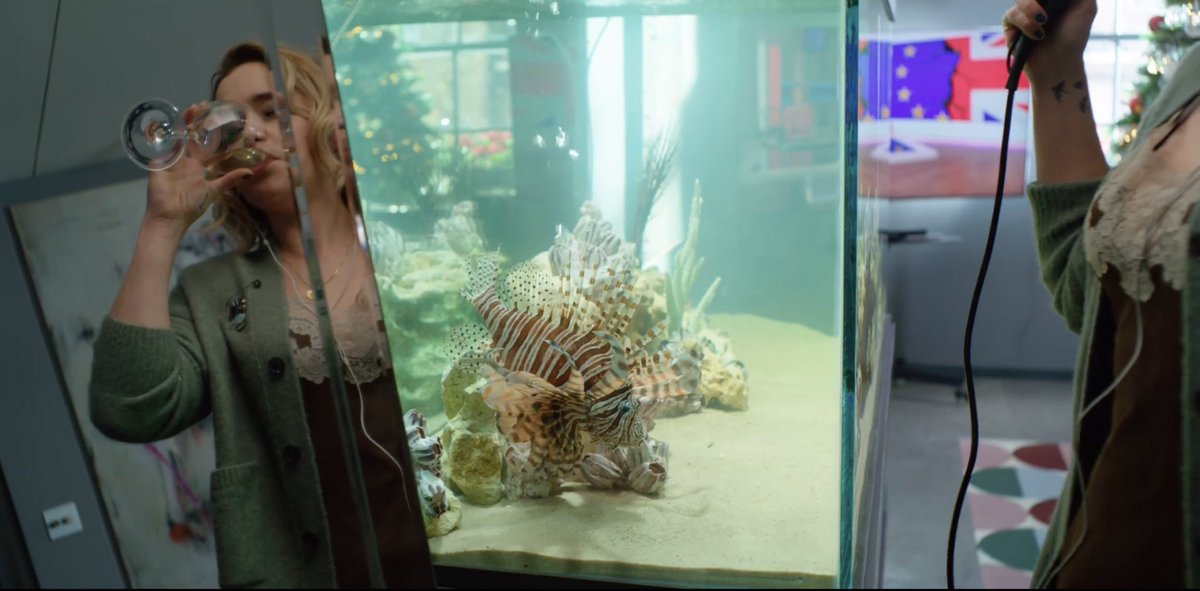 targsdragn's tweet image. EMILIA AND HER DRAGON TATTOO IN THE FIRST SHOT. WHEN I SAY IM CRYING