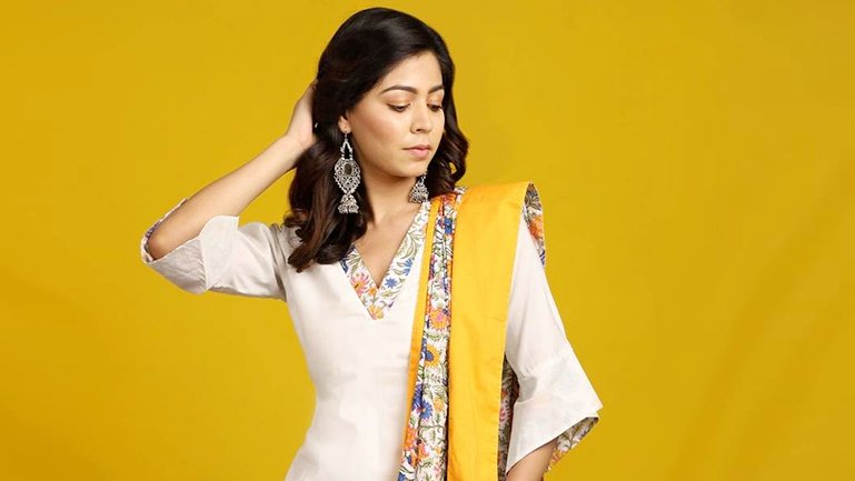 OnceUponATrunk's tweet photo. Fresh #festive essentials for all your upcoming #soirées!
Explore New Styles online at https://t.co/Q1XhoTTJZx
Shop Now:- https://t.co/hEbKJMfIBO
#14AugustBlackDay #OUAT #Rakhicollection https://t.co/Etjk4Ouw9y