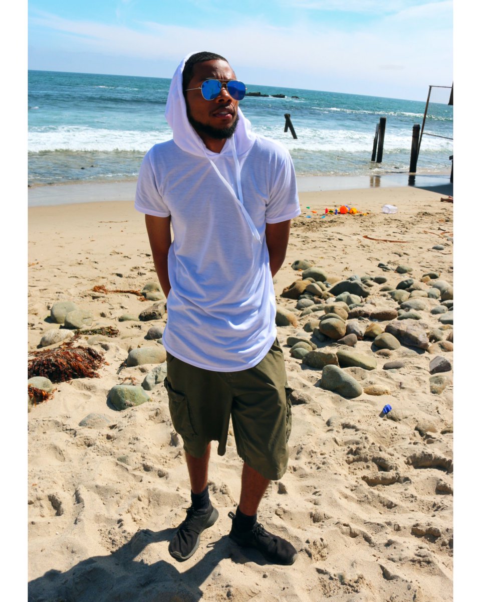 MeloFresh's tweet photo. Wavy🏊🏾♂️ #CEEVIN
📍Malibu https://t.co/nl0vF8AAlz