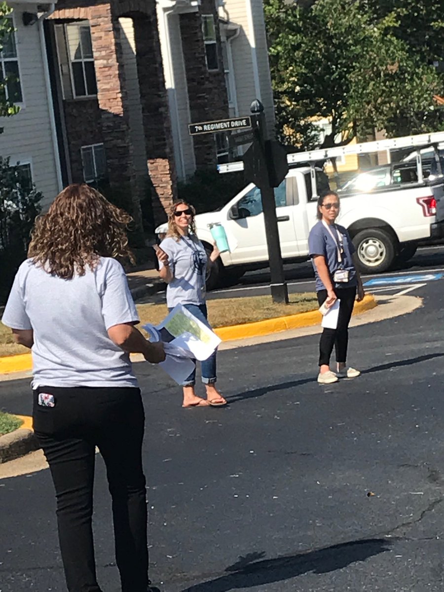 BISHuskyPride's tweet photo. Thank you to our BIS community for welcoming us into your homes! Schedule delivery started our year amazing and each day will be better than the last! #BIShuskypride #buildingbridges https://t.co/9dAiCqQQHb