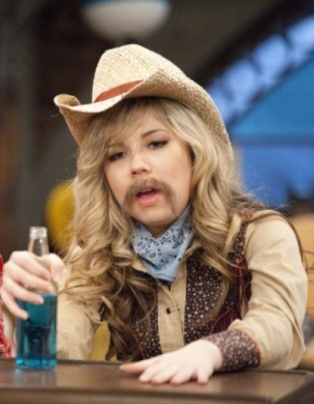 bachbitch1's tweet photo. I couldn’t put my finger on who Dean reminded me of, now I remember... #bachelorinparadise https://t.co/9oGPFRumDw