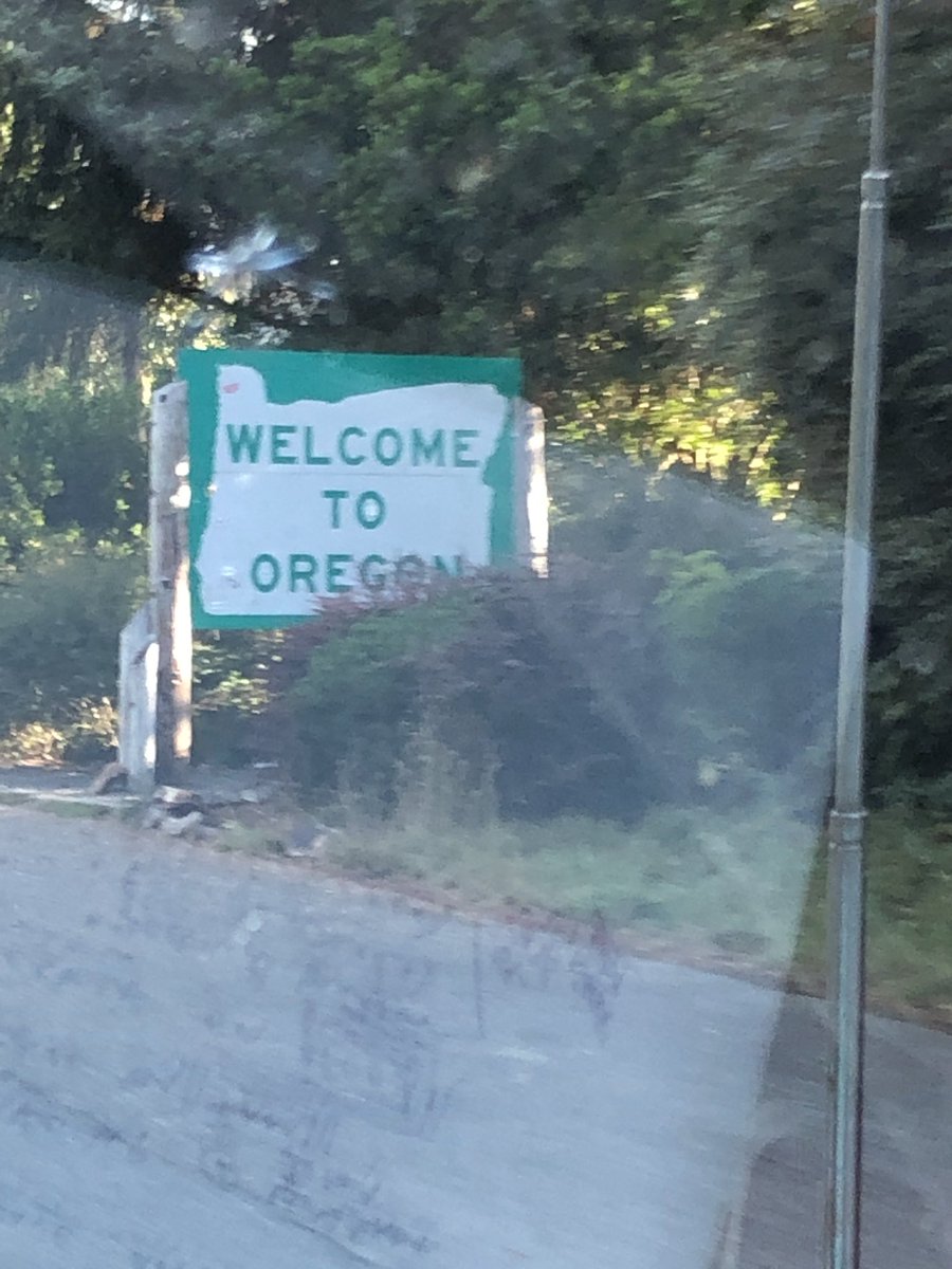 ExpeditionTeen's tweet photo. Back in OR on 101-N for 7 hour drive today 🚌 https://t.co/5kbXg973tZ