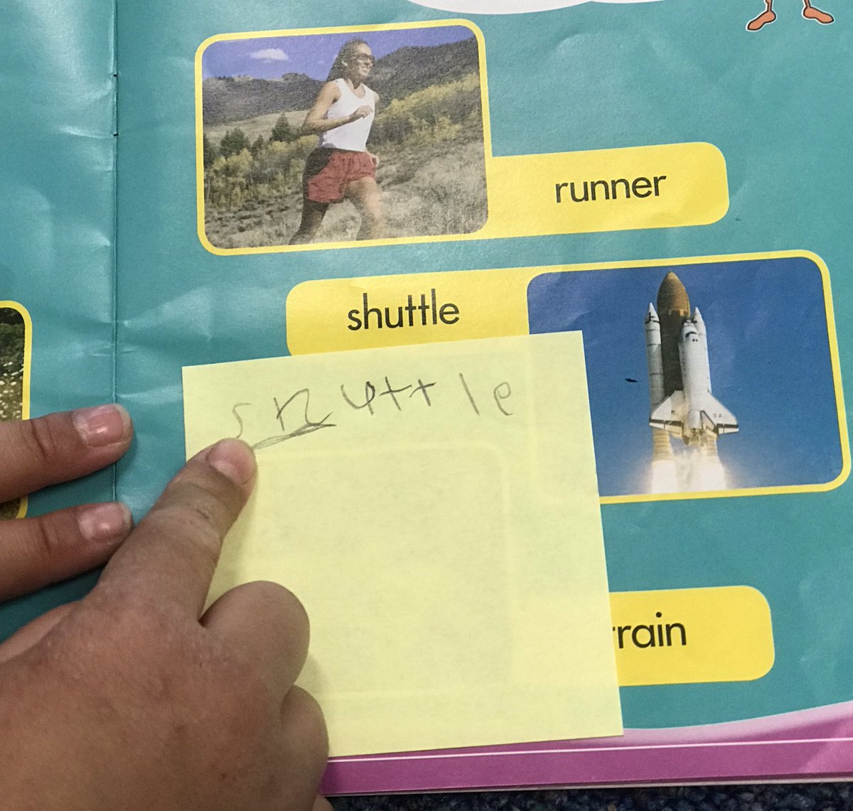 MissBrownACPS's tweet photo. Today we learnt about the /sh/ sound and searched for it in our guided reading books @AitkenCreekPS https://t.co/AgbvRAUzOH