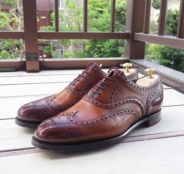 sthkzn's tweet photo. Cheaney
フルブローグ2足目。
チーニーはこの1足だけ。130周年記念モデルでラストも130。
#cheaney #cheaney130 #shoes #mensshoes #shoecare #shoeshine #チーニー #チーニー130周年 #紳士靴 #革靴 #靴磨き #シューシャイン #シューケア https://t.co/SdzdvC2707 https://t.co/OXG7ihbcjh