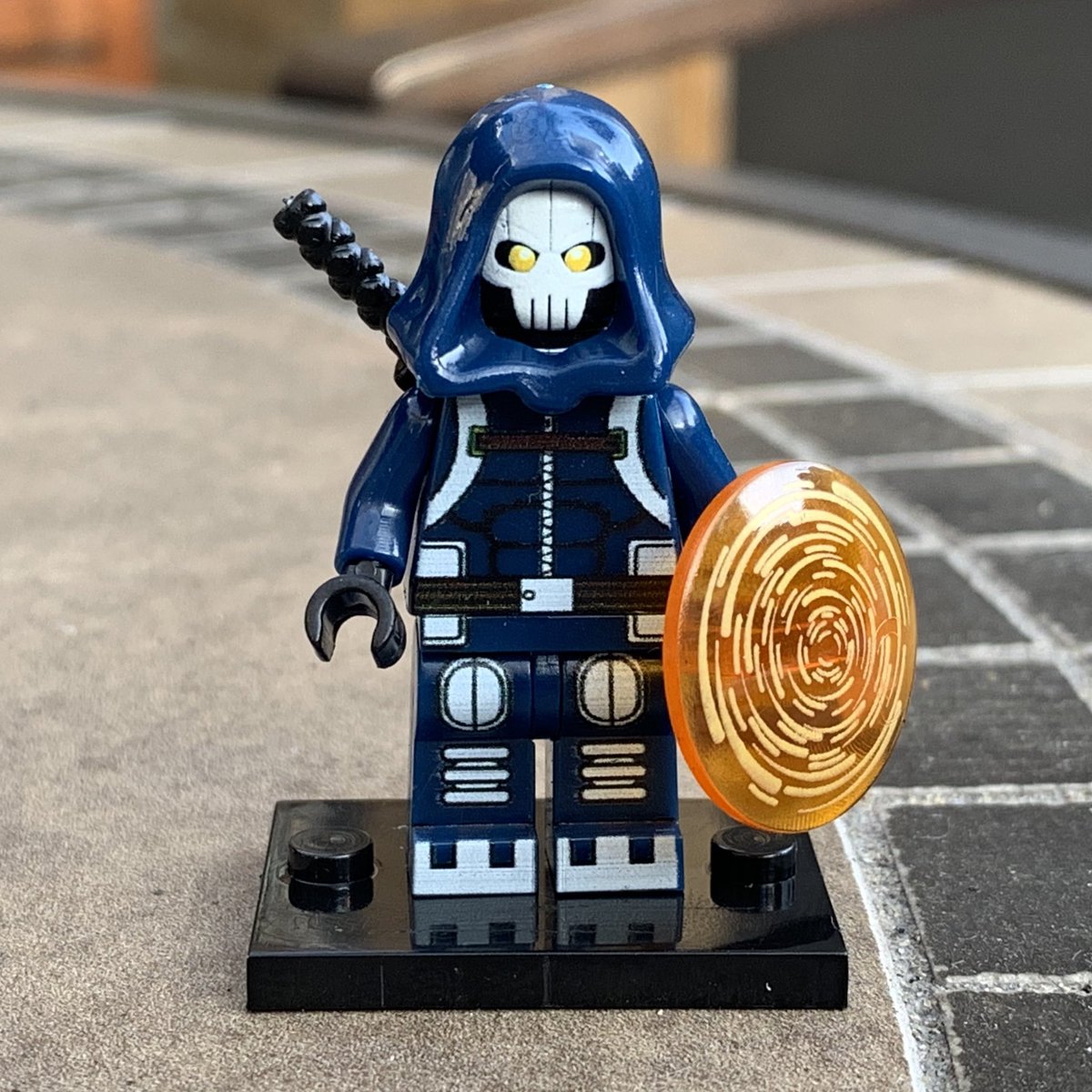 jameslucasjones's tweet photo. more comic book #bootLEGO minifigs.  these are so era specific and great and it’s very weird to me that they exist. valentino vance astrovik and @udonent @GailSimone taskmaster https://t.co/ZbOUlSz6jc
