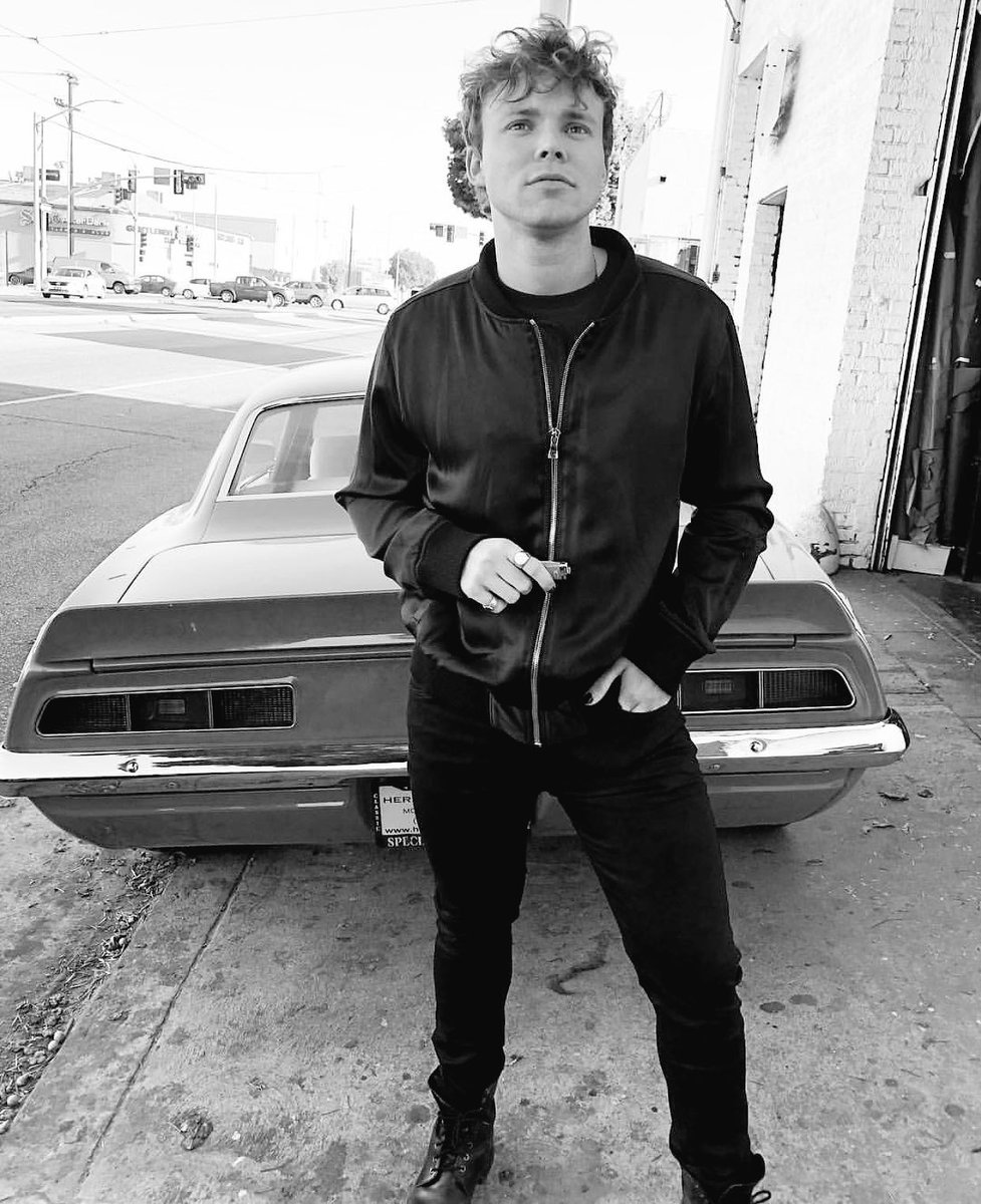 Ashton Irwin as Johnny Castlea thread @Ashton5SOS