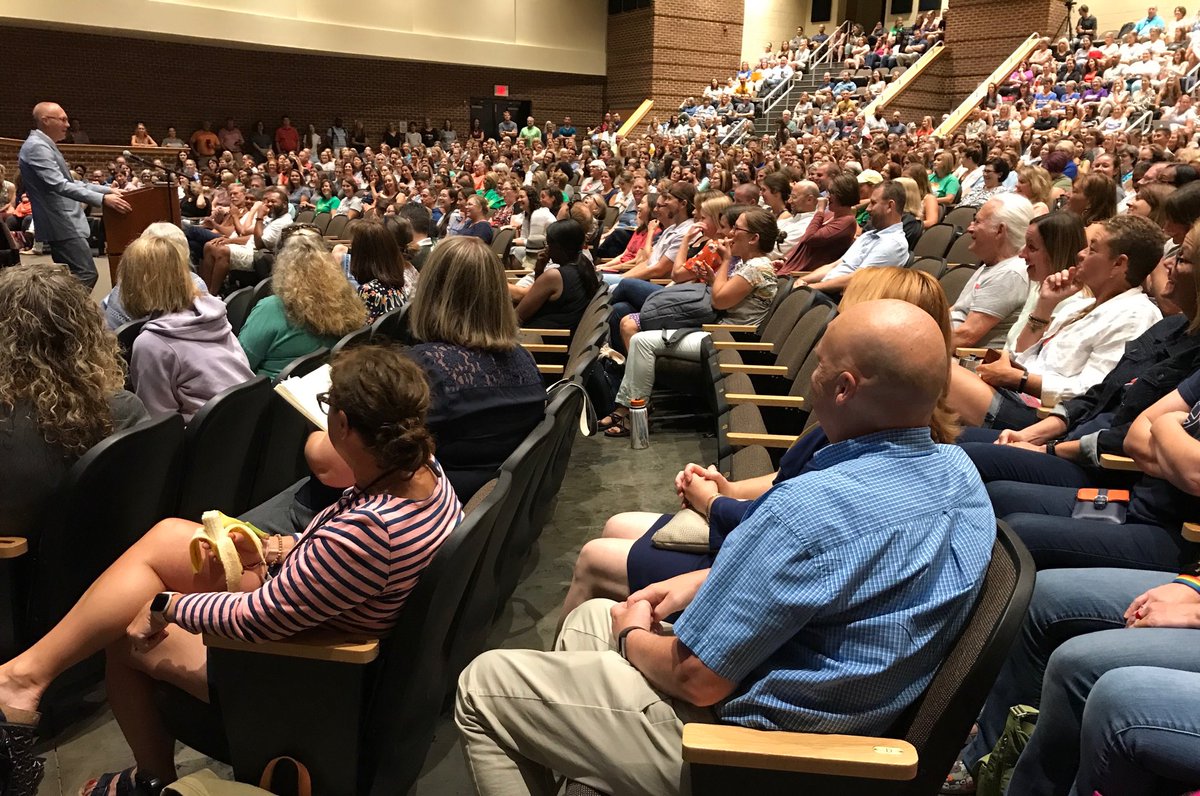 ckeiser85's tweet photo. Welcome back ⁦@k12albemarle⁩ teachers!! Looking forward to an incredible year! https://t.co/SkhTJDSPxG