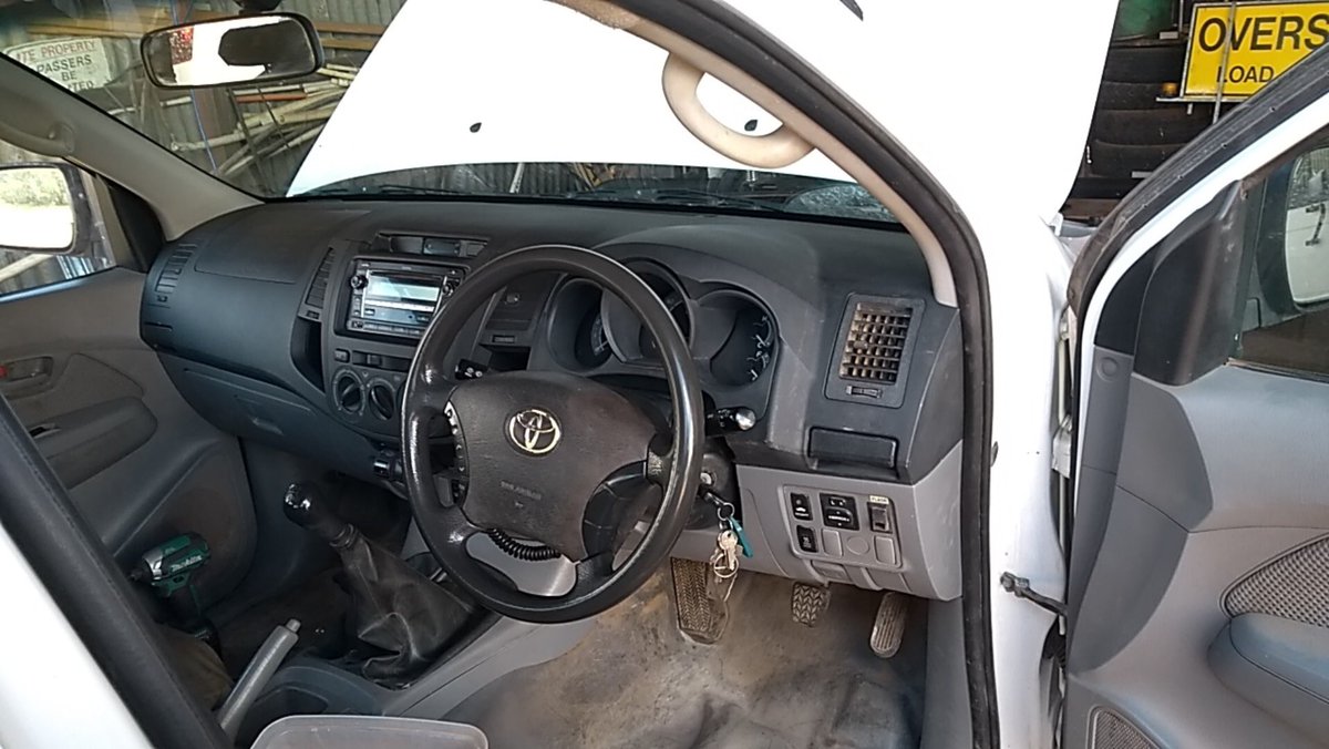 Leigh Strange tweet media