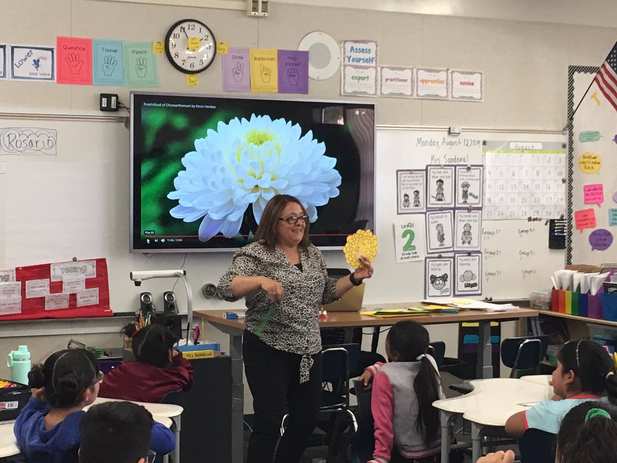 SoledadEdServ's tweet photo. At San Vicente School, Teaching and Learning starting on the very first day of classes! @SoledadSupt @SoledadEdServ @SanVi_SUSD #EveryStudentEveryDay #susdlearns https://t.co/DLE2oWbmDk