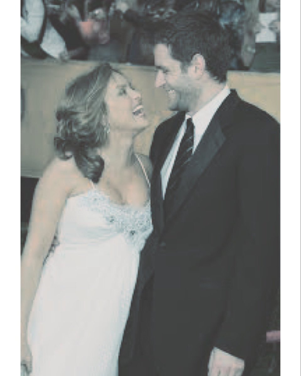 shannon_svu's tweet photo. Petska ~ Love ๐@Mariska @PeterHermann #petska #Petska4life #Favouritecouple #MariskaHargitay #PeterHermann #Beautiful #bringonSVU21 #Fanart https://t.co/eWWLJfOOUH
