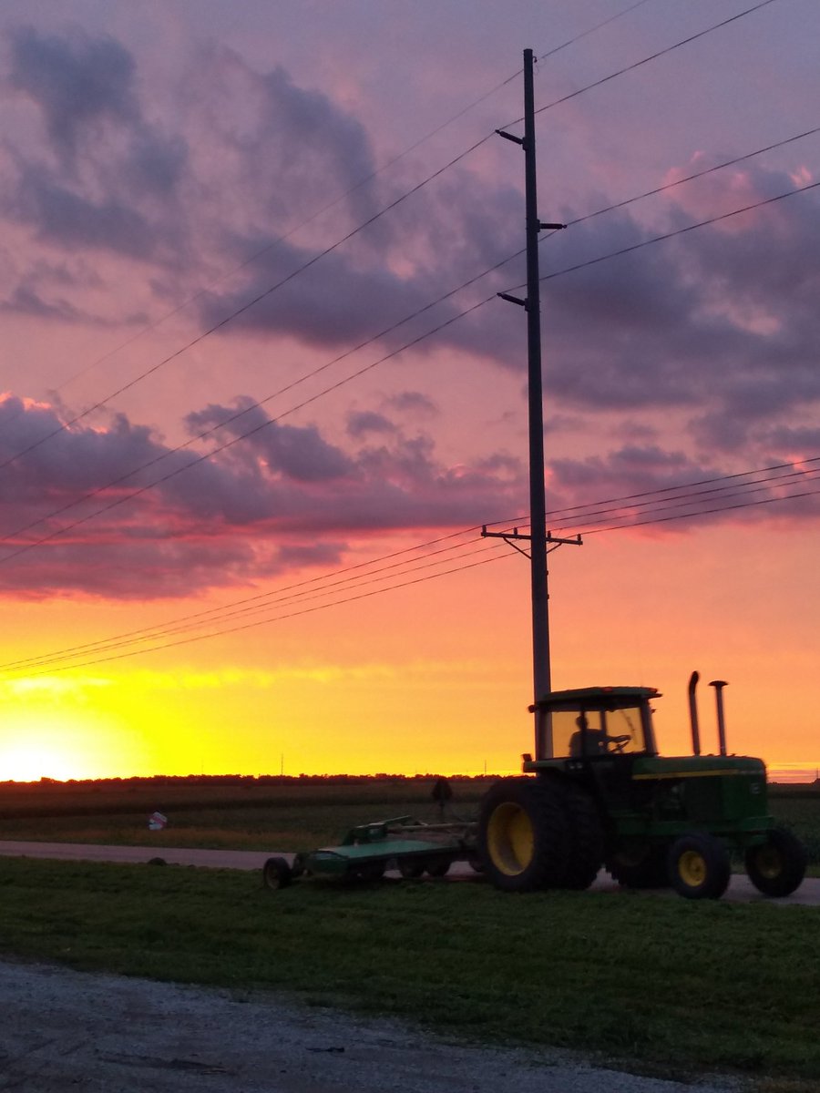 radeunk's tweet image. Summer nights, beautiful!