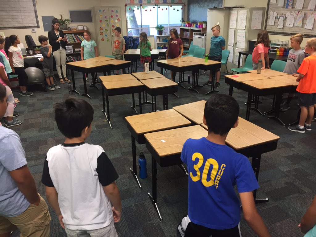 CorrieTraynor's tweet photo. Ms. JBEILY starting out the school year with so many positive and supportive messages for students. Heritage Oak Elementary is so lucky to have her. #dcjesdproud https://t.co/J0EQIYygpL