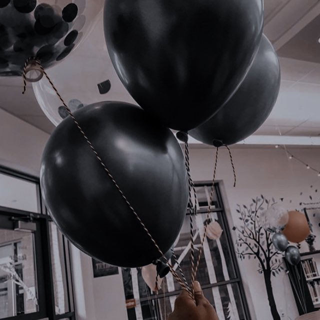 lucidbatic's tweet photo. 𝐎𝐔𝐓𝐁𝐑𝐄𝐀𝐊.

           ❛  because in the end.
they’ll never suspect a kid?

thirteen year old. spy-intraining.
literate and descriptive. ships based on chemistry. all an act.
Legacy. background and information coming soon. https://t.co/1aVXJRZmOX