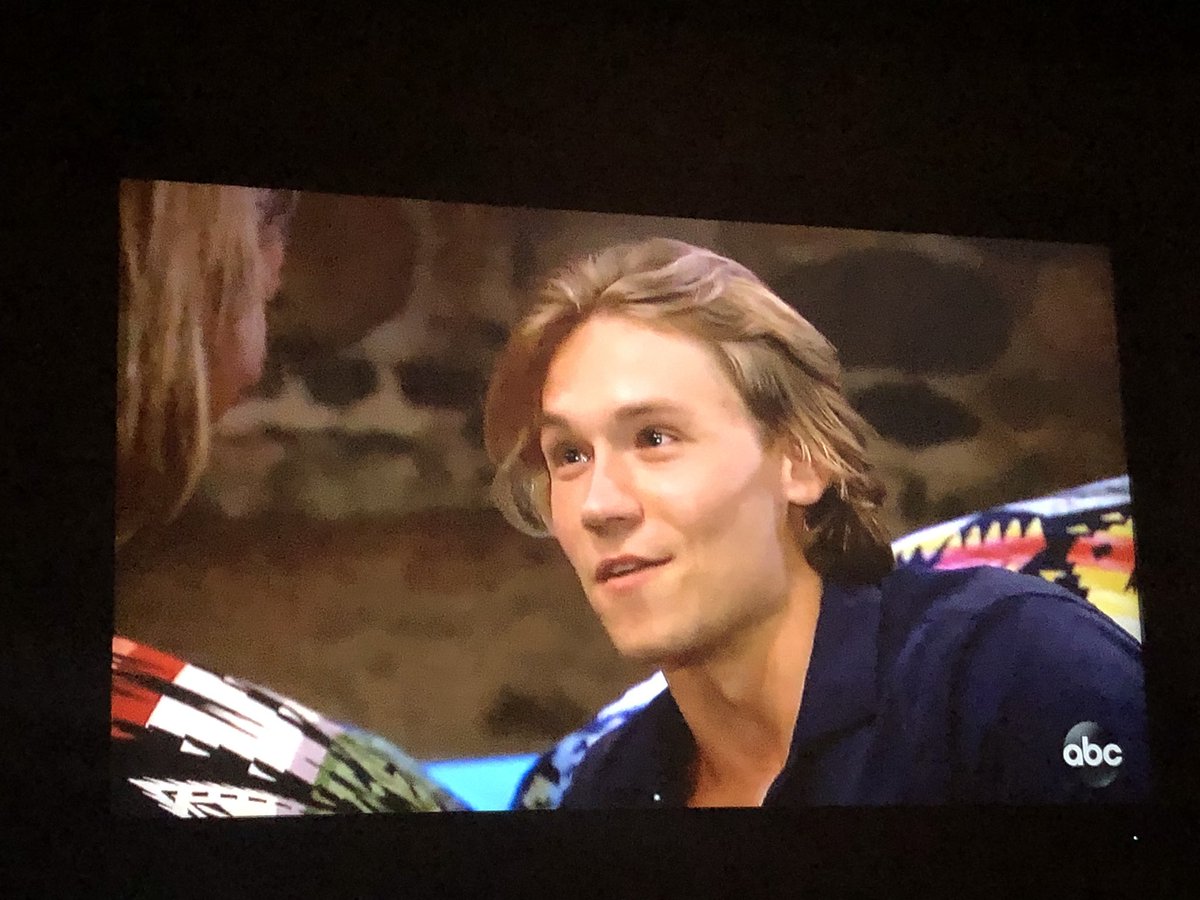 tummymcgass's tweet photo. This guy could recite the Big Mac recipe and girls would still swoon. #BachelorInParadise https://t.co/2qrcIa4ua7