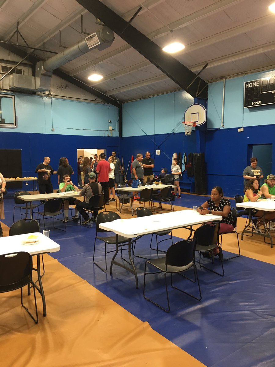 CabellHms's tweet photo. Teacher meet and greet at the AD Lewis Center. Great evening spending time with students and families. #MyCabellSchools https://t.co/pkd2NSqCte