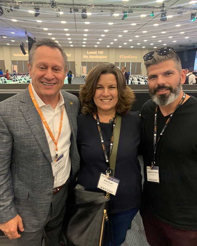 AnaBCuan's tweet photo. Inspired with the best of the best #tomferrysummit #tfsummit #berkshirehathaway #rileysmithgroup https://t.co/XPa9mB5q1m https://t.co/0xBhQjL2AF