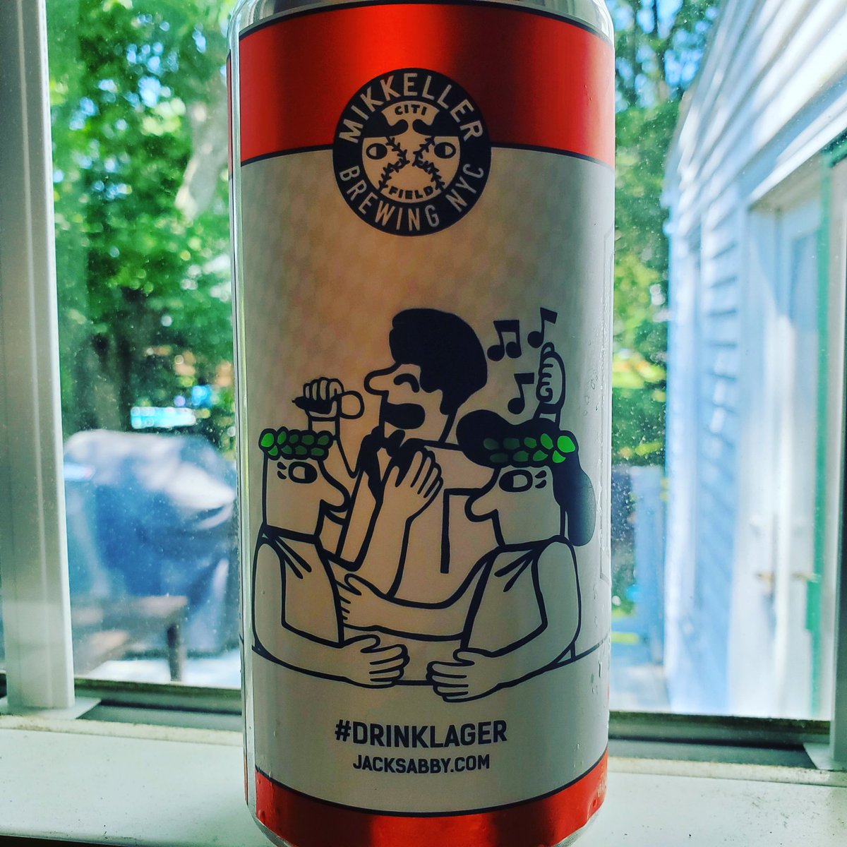 22sday's tweet photo. Hey @JacksAbby &amp; @MikkellerBeer Do you mind if we drink wiff yo dates? #22sday #oatismyman #drinkcraft #drinklocal #MAbeer #oats #drinklager #beer #togatogatoga #animalhouse https://t.co/ZruXCJmgVG