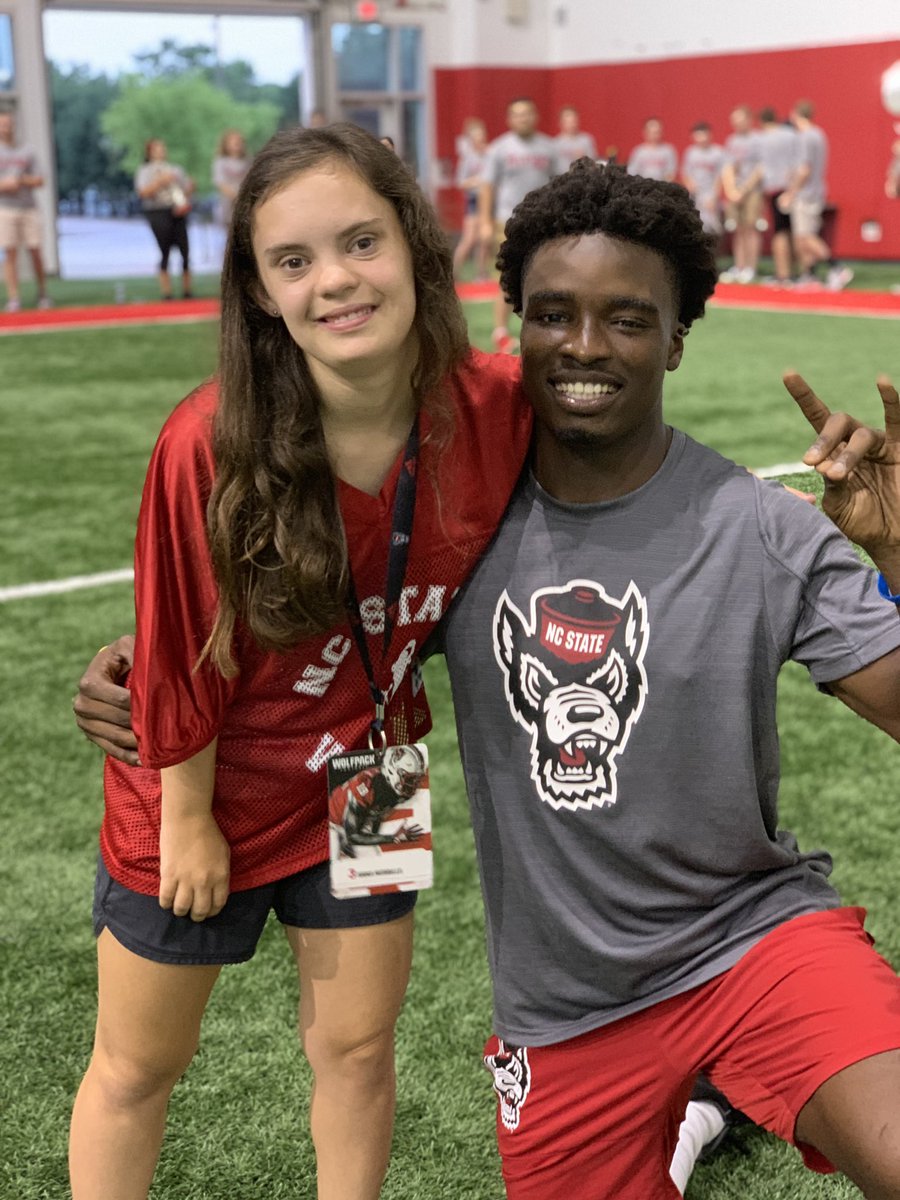 gigisraleigh's tweet photo. Tonight’s 2nd Annual Victory Day showed the world what we already know: individuals with Down syndrome are capable, worthy &amp; loved! Proud to see our Community come together on the football field and be kind, generous &amp; accepting ❤️🐺 @PackFootball @PackPromos @driveshackNC https://t.co/SKFwS5KLTE