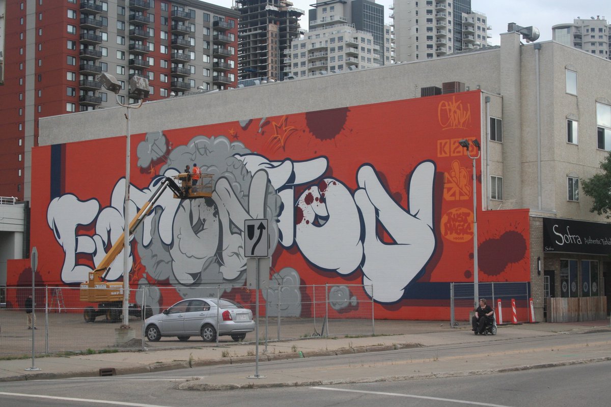 MinusIndustries's tweet photo. A show stopping beauty from every angle. I love that #RUSTMAGIC2019 brought #YEG an epic mural by @SLICK_DISSIZIT. Damn. Thanks to #RUSTMAGIC #YEGDT is stacked. The tenants of this building are ecstatic. Trust me. #theEtowngetdown #YEGART #YEGARTS #YEGSA https://t.co/Jdr4n34uNM