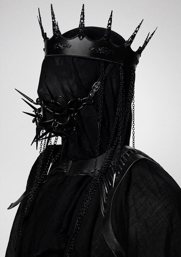 Dialectics_hub's tweet photo. When you come bearing heretical truths a homogenized society doesn't want to hear ... Photo by Francesco Carrozzini (#Instagram: francescocarrozzini) for "Vogue" Magazine https://t.co/e4F5rA6mcK