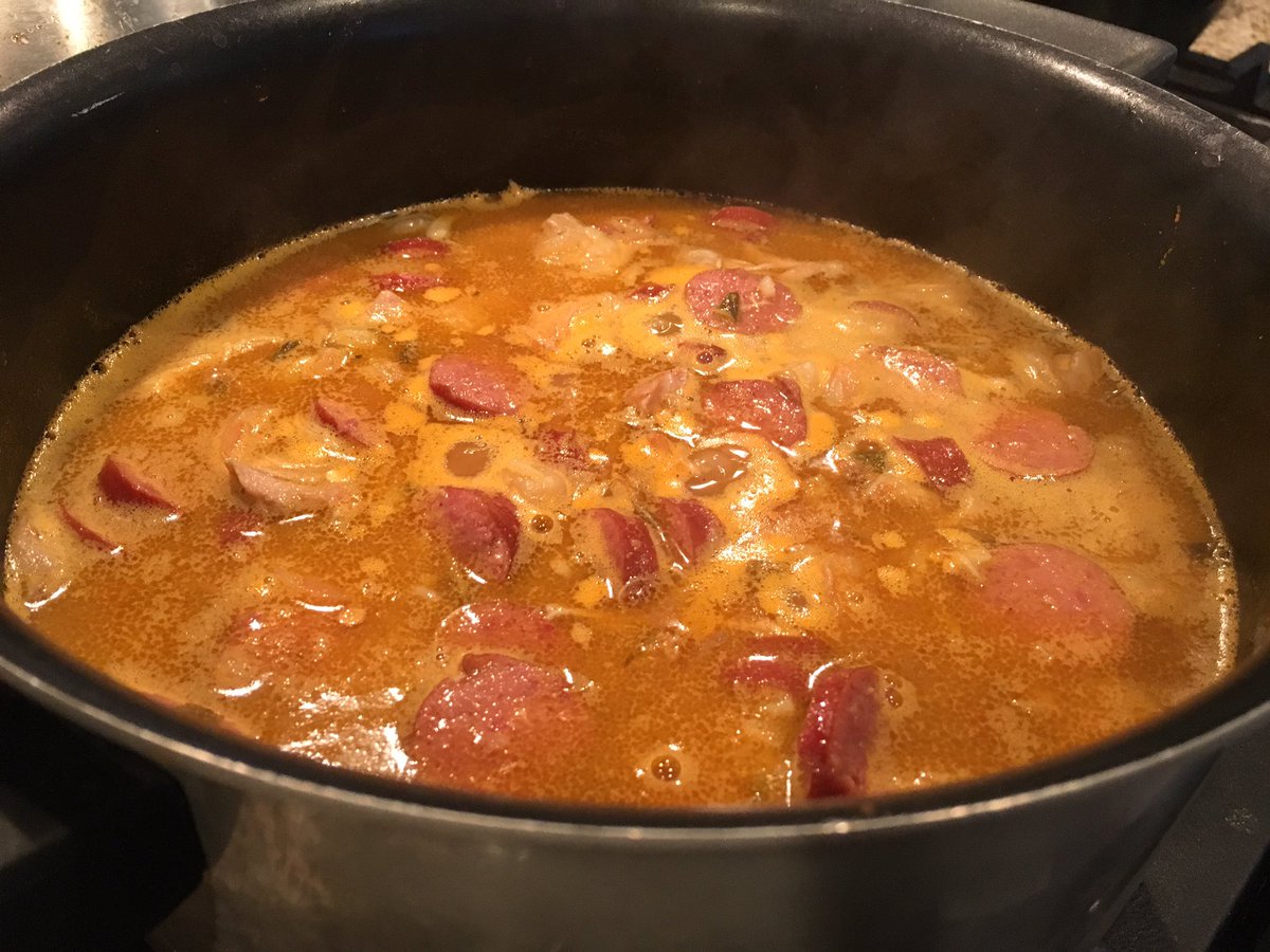 Conductor222's tweet photo. This evening, I hosted the first of several congregational dinners at the Rectory, so much fun! I made #NewOrleans jambalaya and they brought the rest. Yum! #Episcopal #DioceseofNJ #DioNJ #Anglican https://t.co/xriPoQenv9