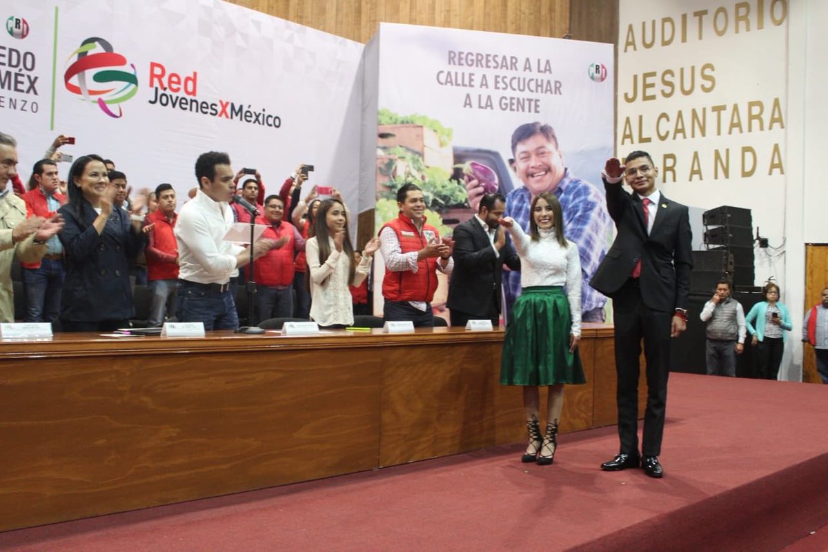 PabloAnguloB's tweet photo. Salgamos a construir la mejor @RJXMex de la historia de el #EDOMÉX, con visión clara y agenda del Siglo XXI que impulse a la juventud mexiquense. 
¡Le deseo mucho éxito a la nueva dirigencia! 👊🏼 https://t.co/rDS1ckzIHl