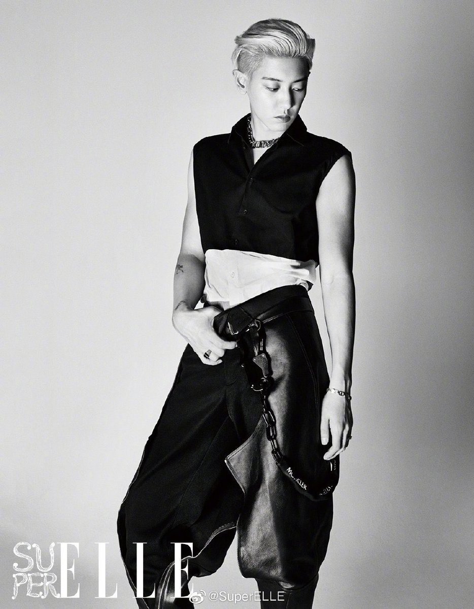 pcysgallery's tweet photo. Y’ALL.... CHANYEOL IS ABSOLUTELY STUNNING https://t.co/WP1PP2mQTc
