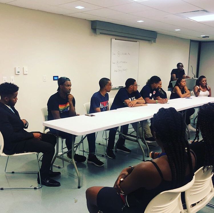 HUCampusLife's tweet photo. Check out these pics from today’s Bison Week events! #HU23 #BisonWeek #RoyalCourt #CEA #CNAHS #CASCADE https://t.co/PvaA0RbpQU