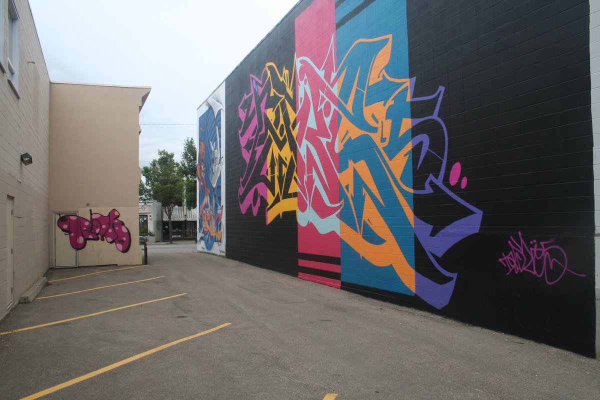 MinusIndustries's tweet photo. #TAKE5 is an inspiration. His colossal throw up is a testament to that. I #LOVE how #RUSTMAGIC embraces the letter form and celebrates the traditions of #GraffitiArt. #RUSTMAGIC2019 is definitely the little festival that could. @shop124street #YEG #YEGART #YEGARTS #YEGSA https://t.co/JP5xpiSv4F